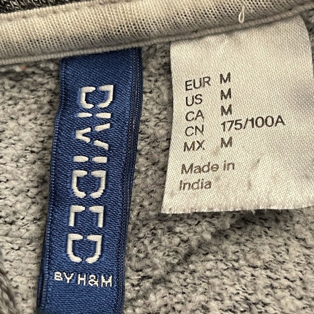 Hooded Jacket - Picture 9 of 9